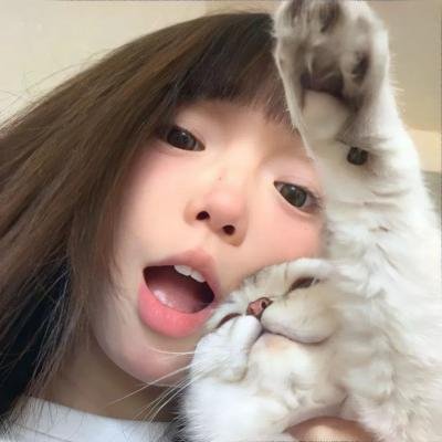 穿风信子蓝的少女